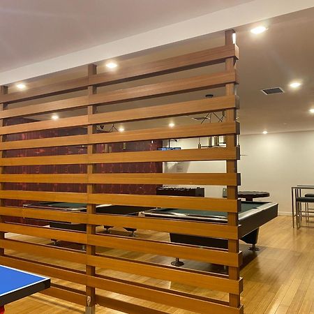 Family Oriented Downtown Toronto 2Bdrm Condo With Parking & Office Space Bagian luar foto